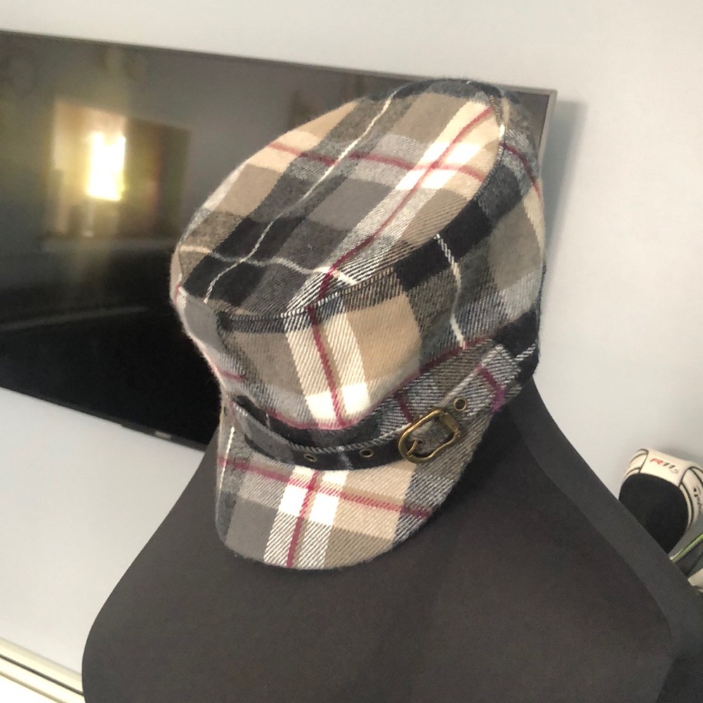 Baker boy hat